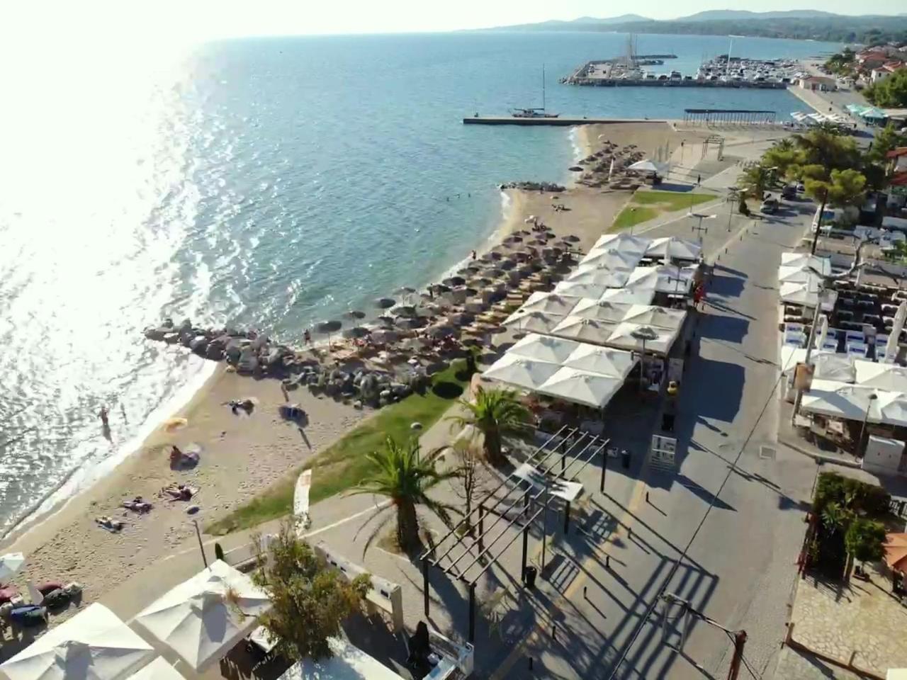 Finikas Garden Beach Resort Nikiti Exterior photo